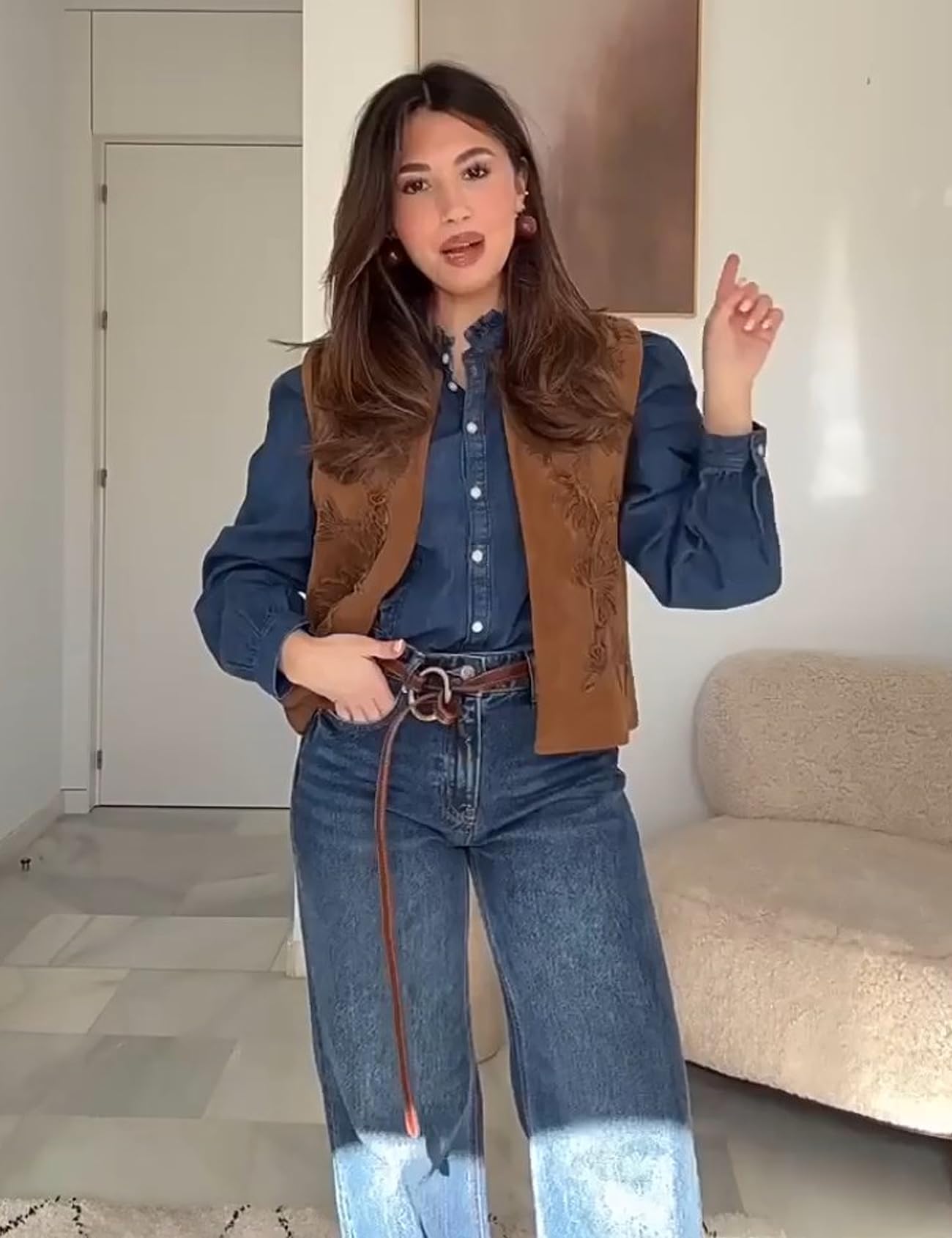 hathne Embroidered Faux Suede Vest for Women Floral Embroidered Vest Sleeveless Open Front Vintage Vests(Khaki,L)