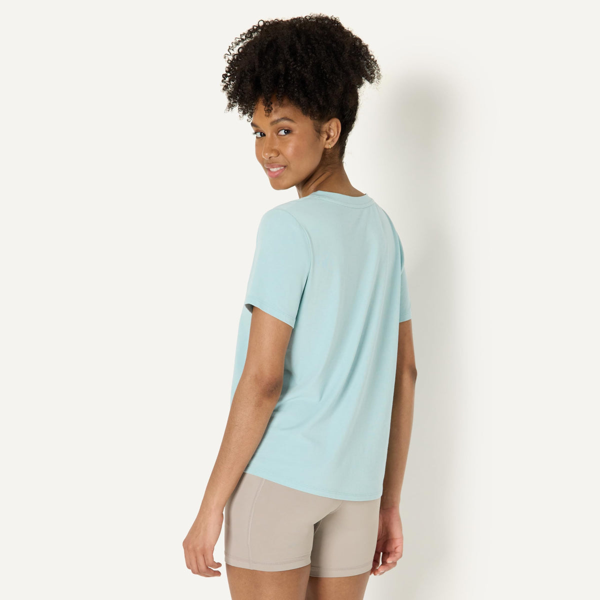 Amazon Essentials Women's Active Soft Cotton Modal V-Neck Short Sleeve Lightweight Yoga Workout T-Shirt with Curved Hem, Light Blue, Large